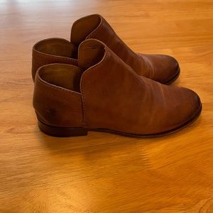 Frye Shootie Size 8